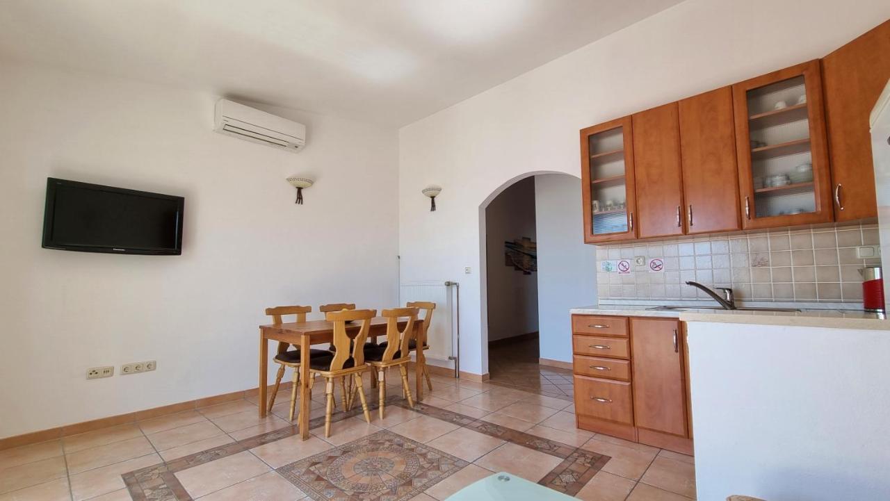 Apartments Stare Duce 6 Omiš Exterior foto